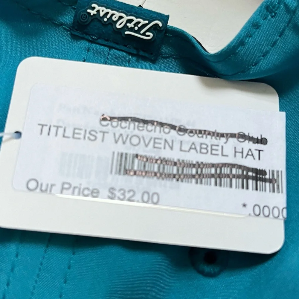NWT Titleist Women’s Baseball Cap with Adjustable Strap